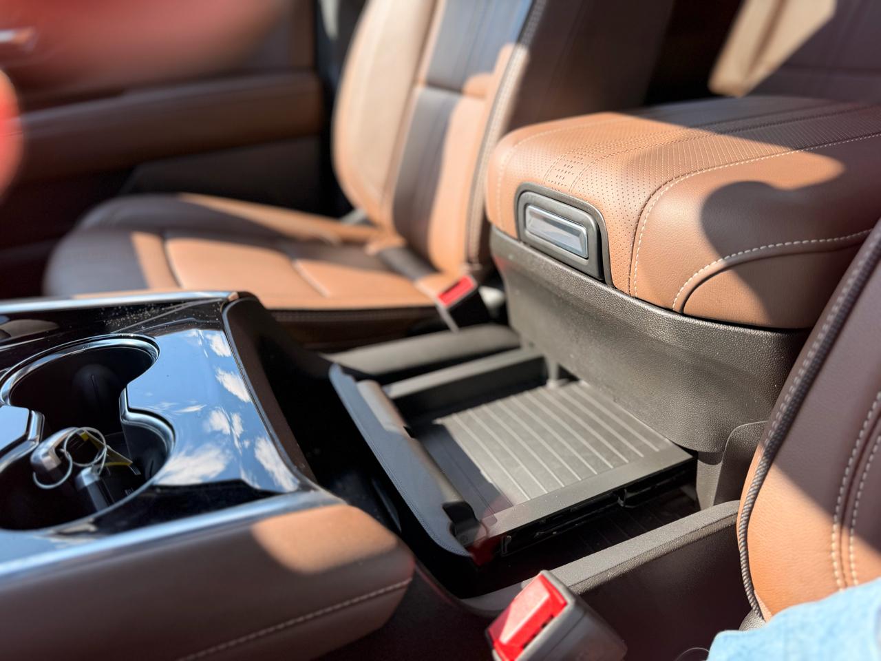 Chevrolet Tahoe High Country 4WD 2025