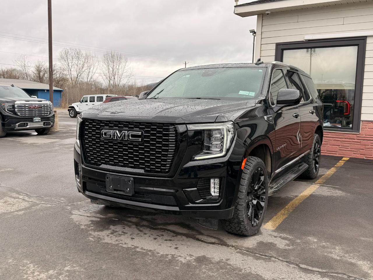 GMC Yukon SLT 4WD 2023