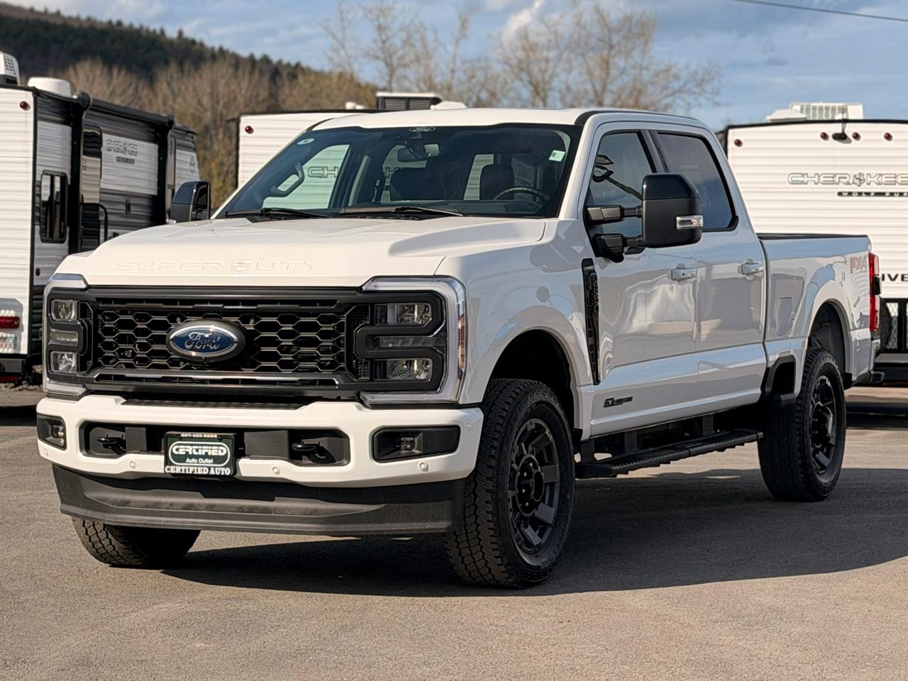 Ford F-250 SD Lariat Crew Cab 4WD 2024