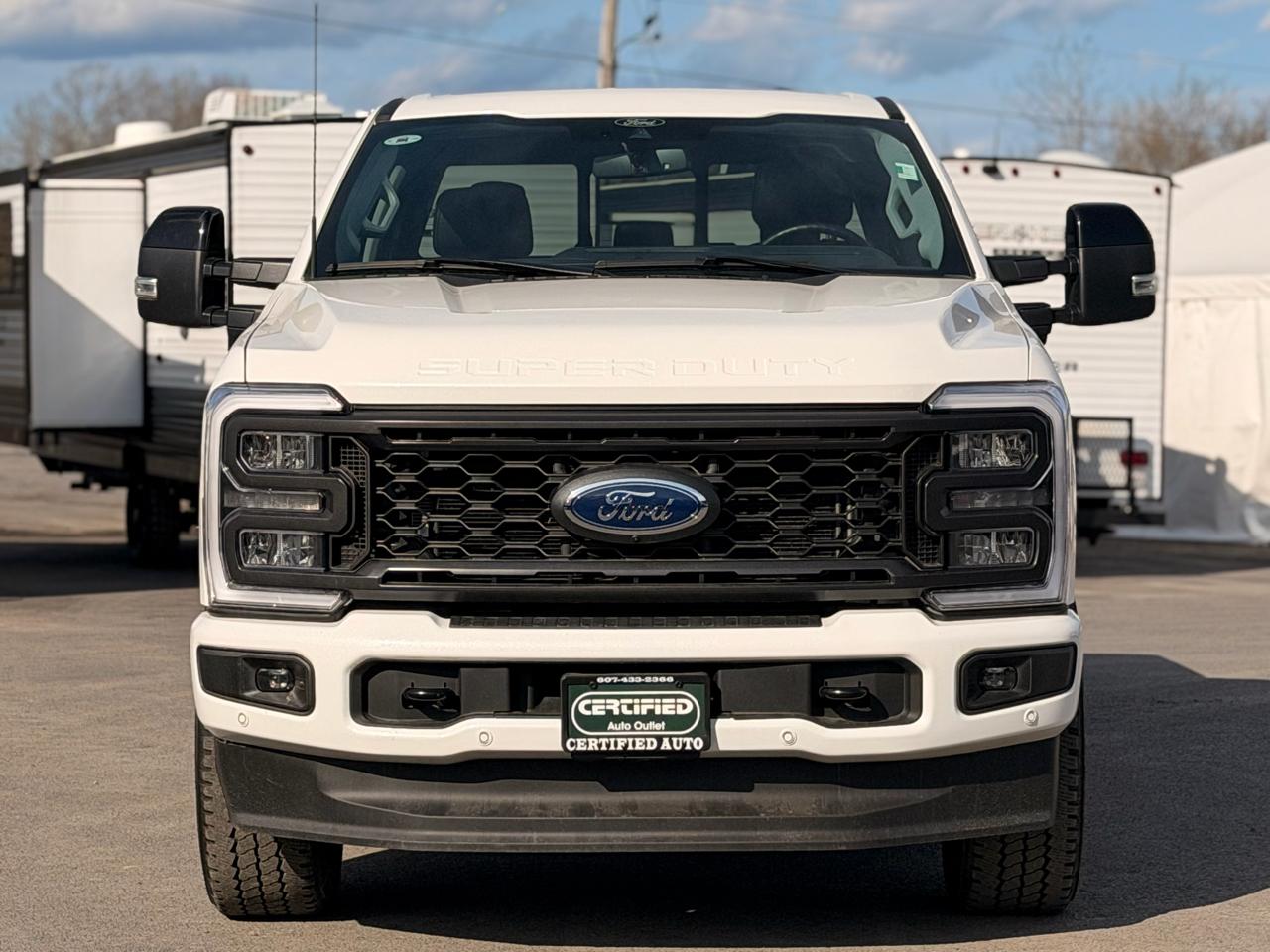 Ford F-250 SD Lariat Crew Cab 4WD 2024