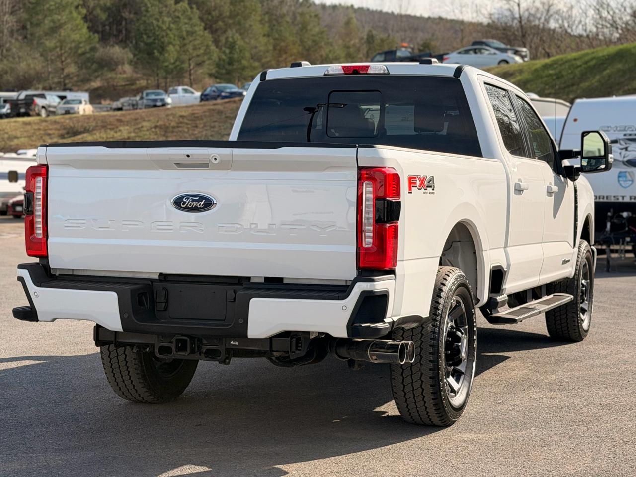 Ford F-250 SD Lariat Crew Cab 4WD 2024