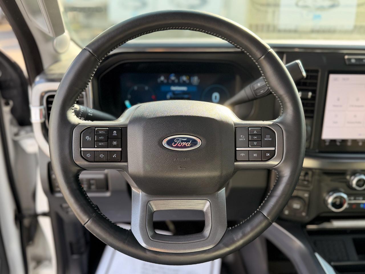 Ford F-250 SD Lariat Crew Cab 4WD 2024