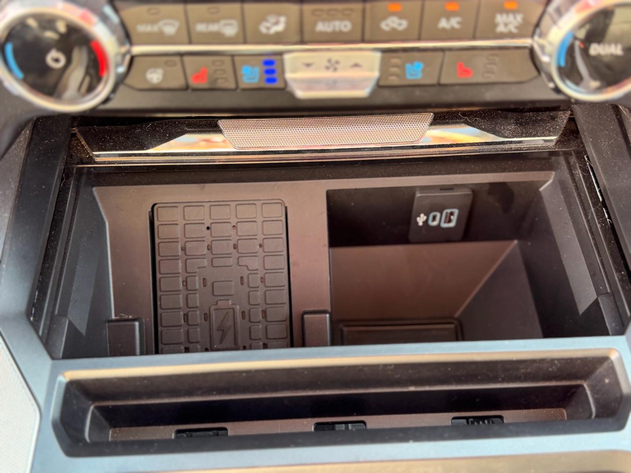 Ford F-250 SD Lariat Crew Cab 4WD 2024