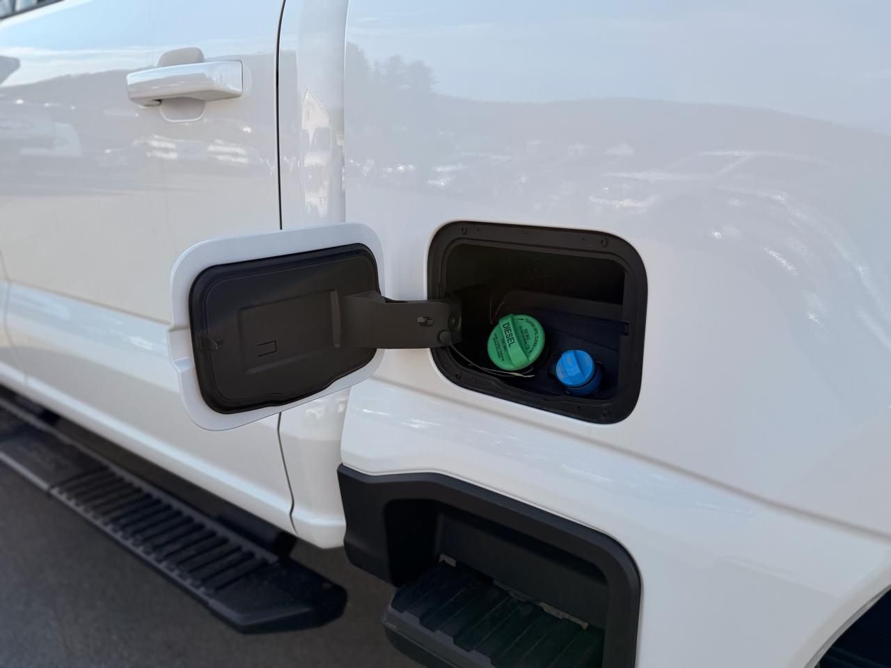 Ford F-250 SD Lariat Crew Cab 4WD 2024