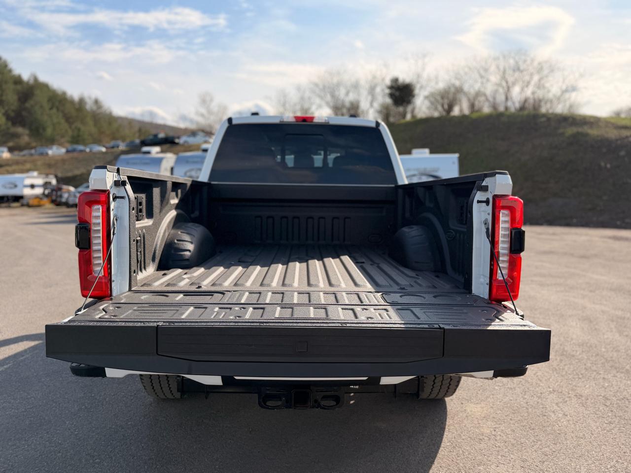 Ford F-250 SD Lariat Crew Cab 4WD 2024