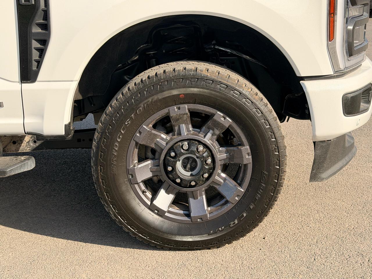 Ford F-250 SD Lariat Crew Cab 4WD 2024