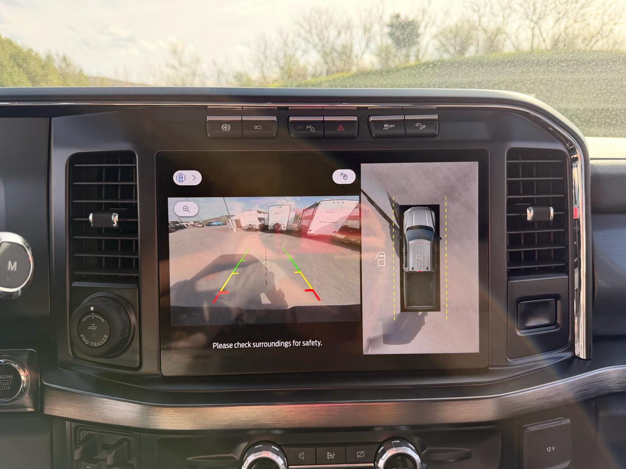 Ford F-250 SD Lariat Crew Cab 4WD 2024