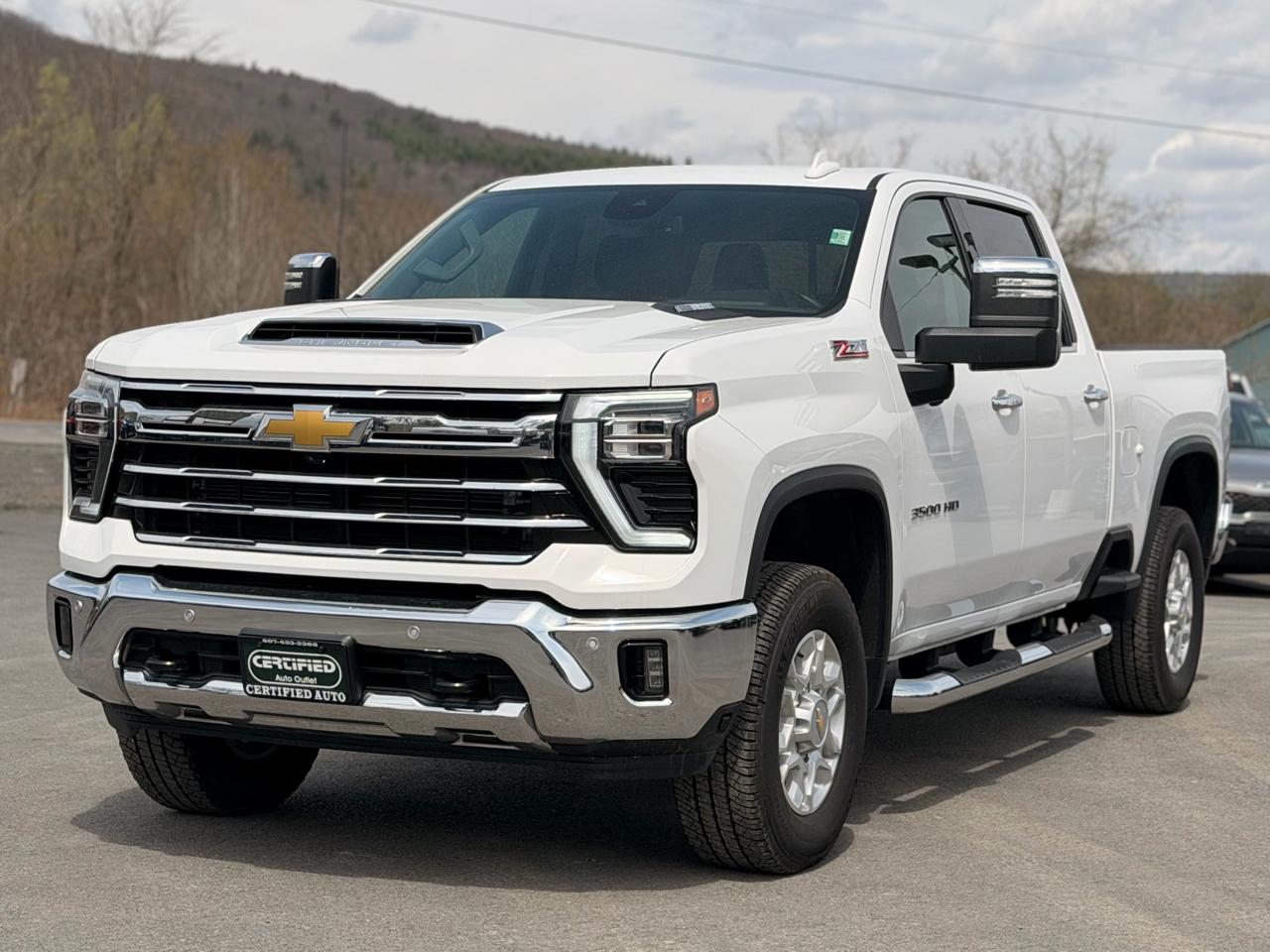 2025 Chevrolet Silverado 3500HD LTZ Crew Cab 4WD
