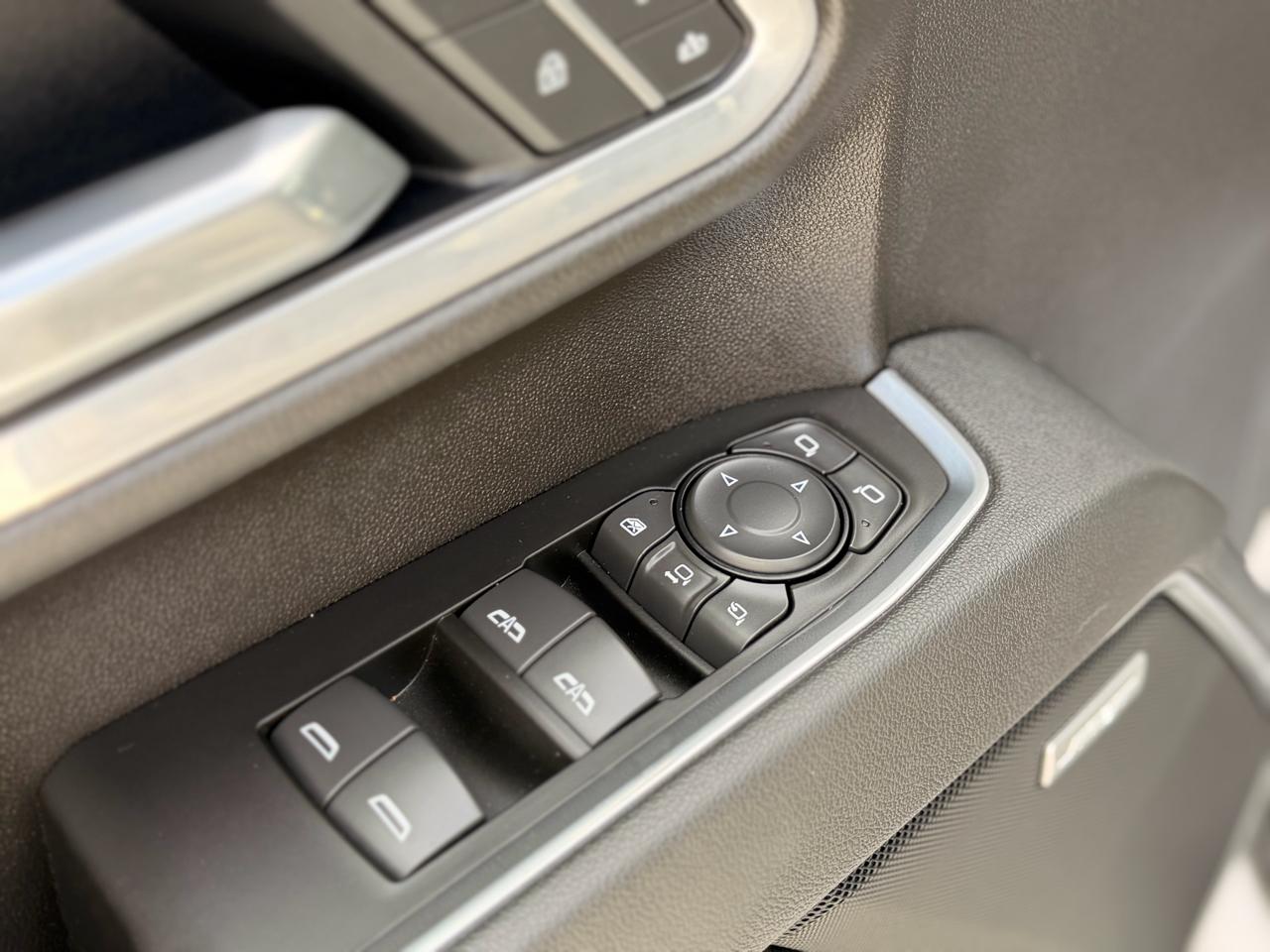 Chevrolet Silverado 3500HD LTZ Crew Cab 4WD 2025