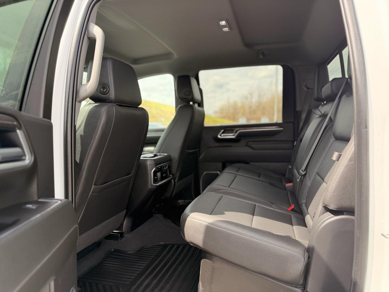 Chevrolet Silverado 3500HD LTZ Crew Cab 4WD 2025