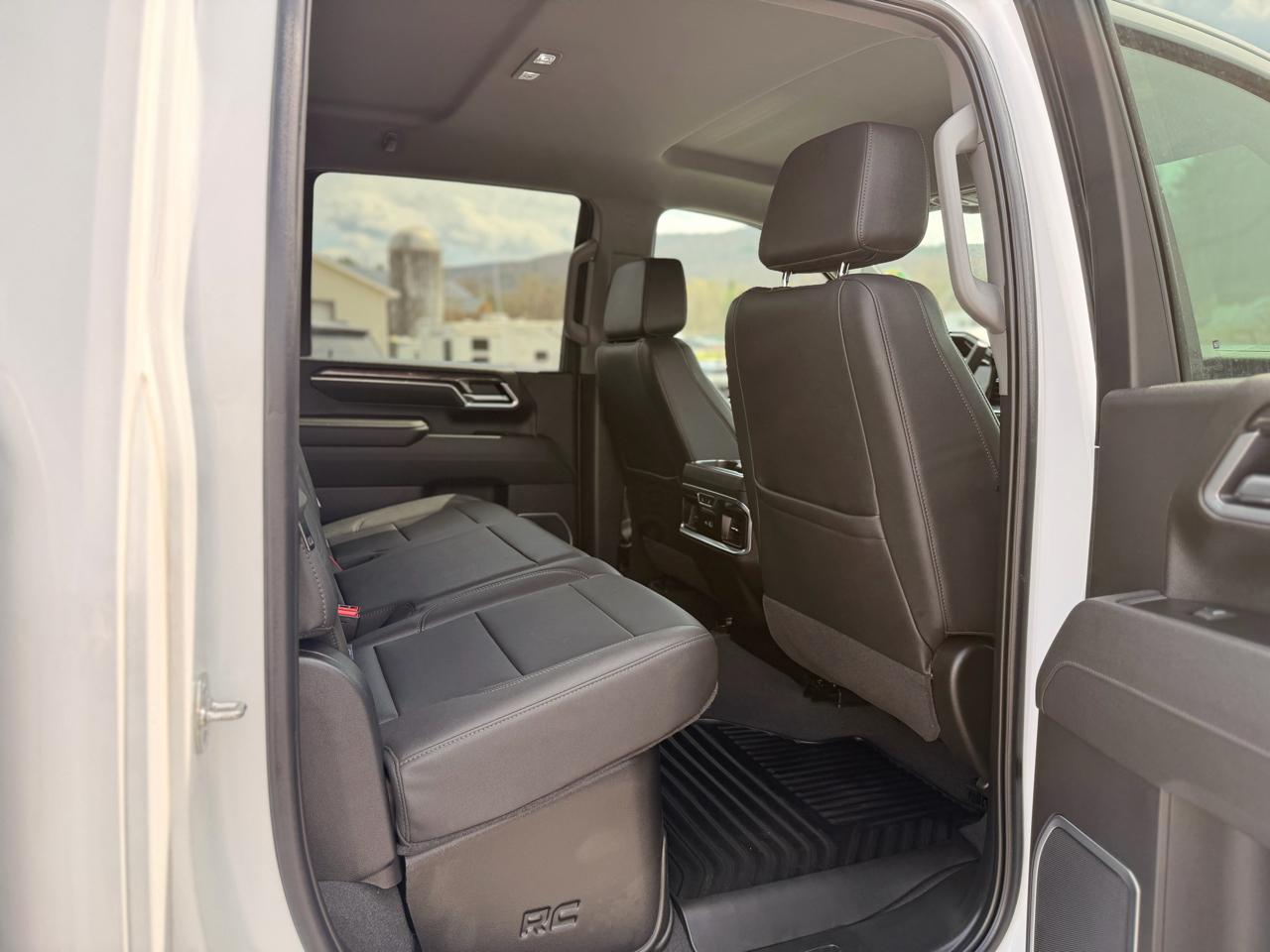 Chevrolet Silverado 3500HD LTZ Crew Cab 4WD 2025