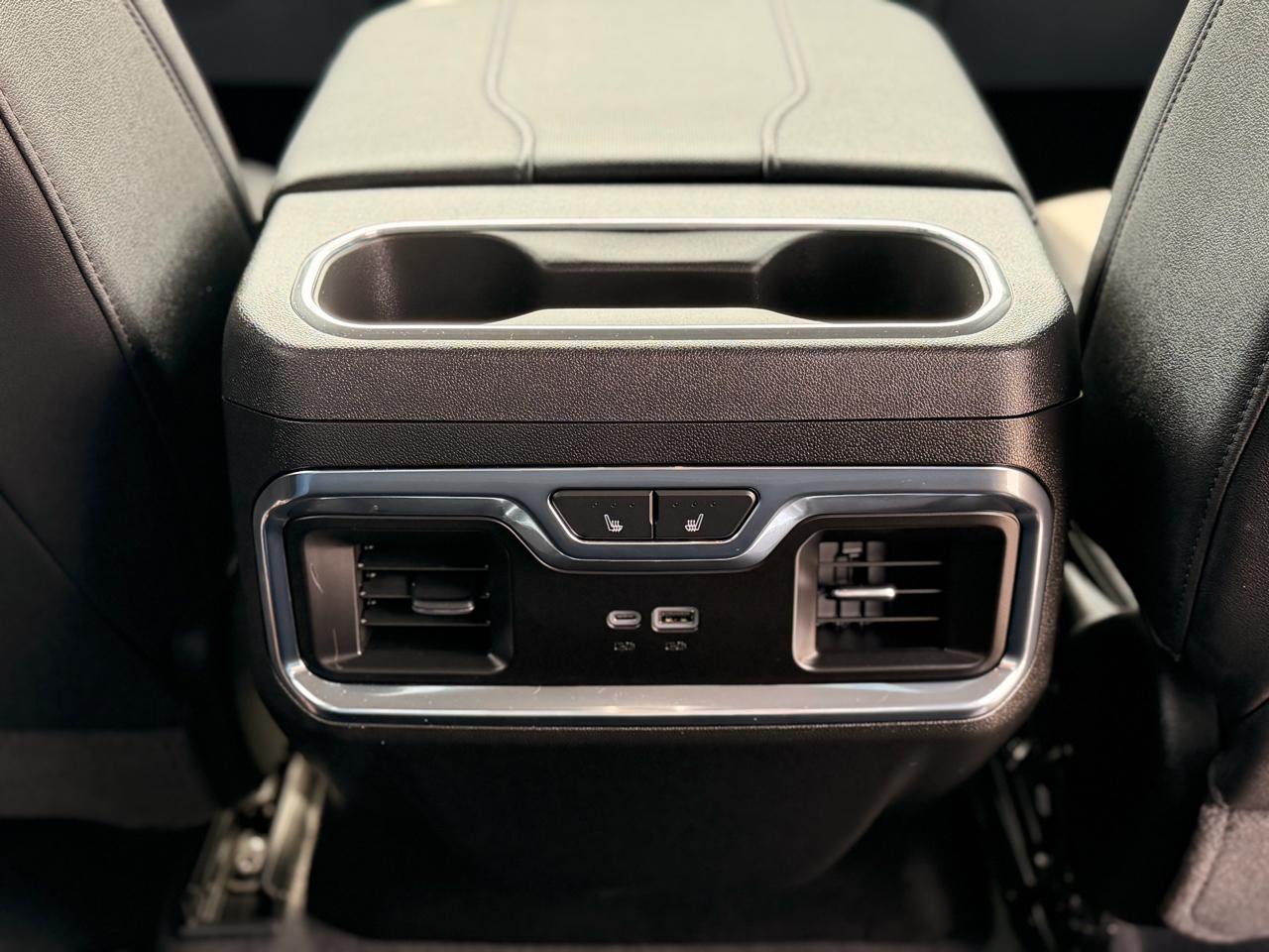 Chevrolet Silverado 3500HD LTZ Crew Cab 4WD 2025