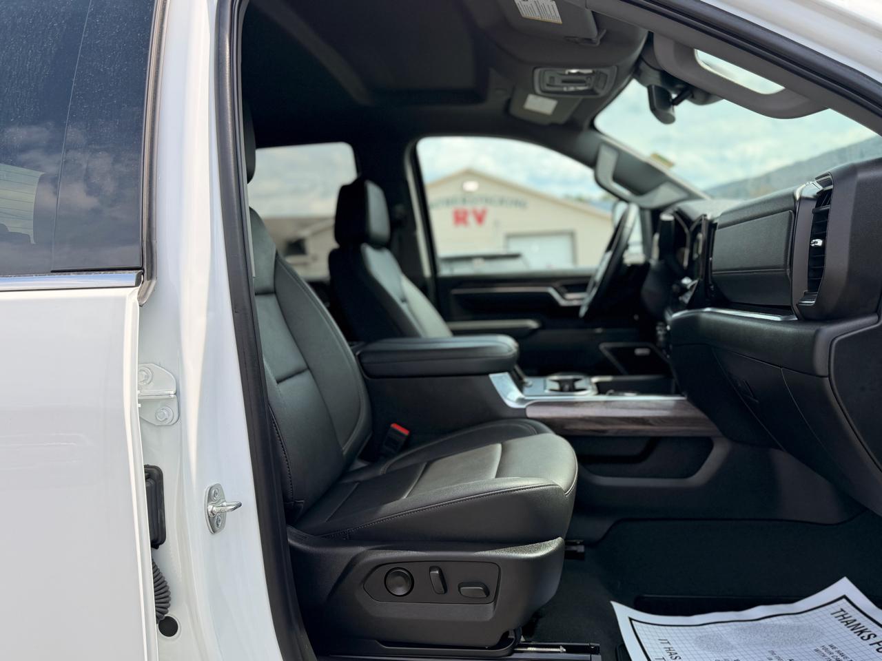 Chevrolet Silverado 3500HD LTZ Crew Cab 4WD 2025