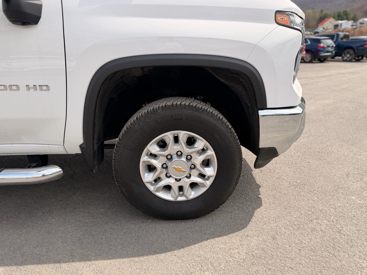 Chevrolet Silverado 3500HD LTZ Crew Cab 4WD 2025