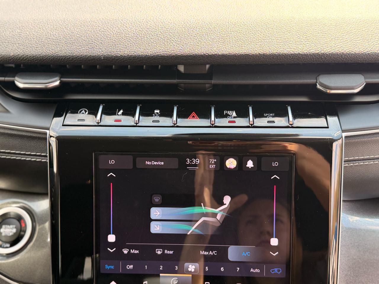 Jeep Grand Cherokee Laredo 4WD 2023