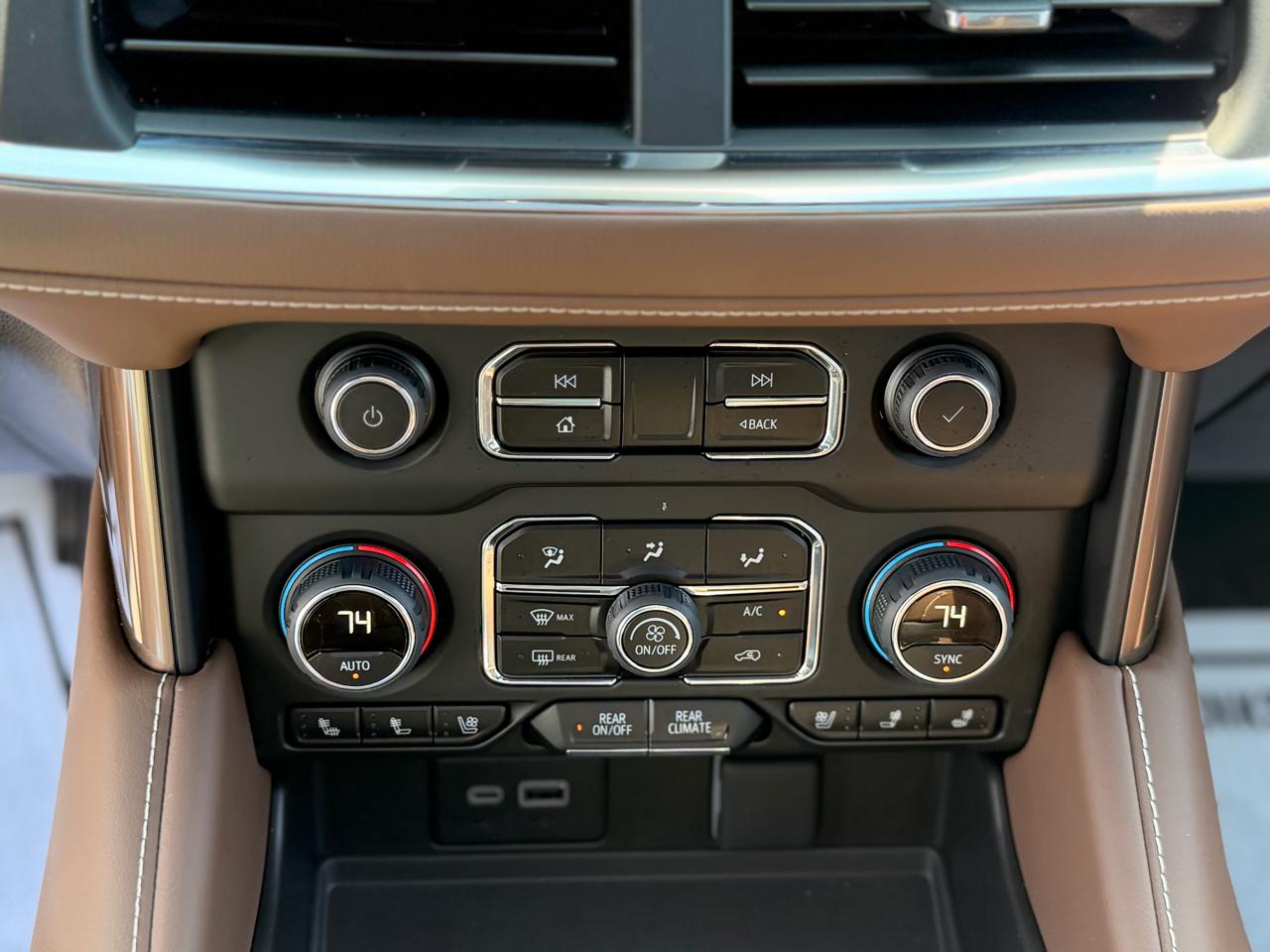 Chevrolet Tahoe High Country 4WD 2024