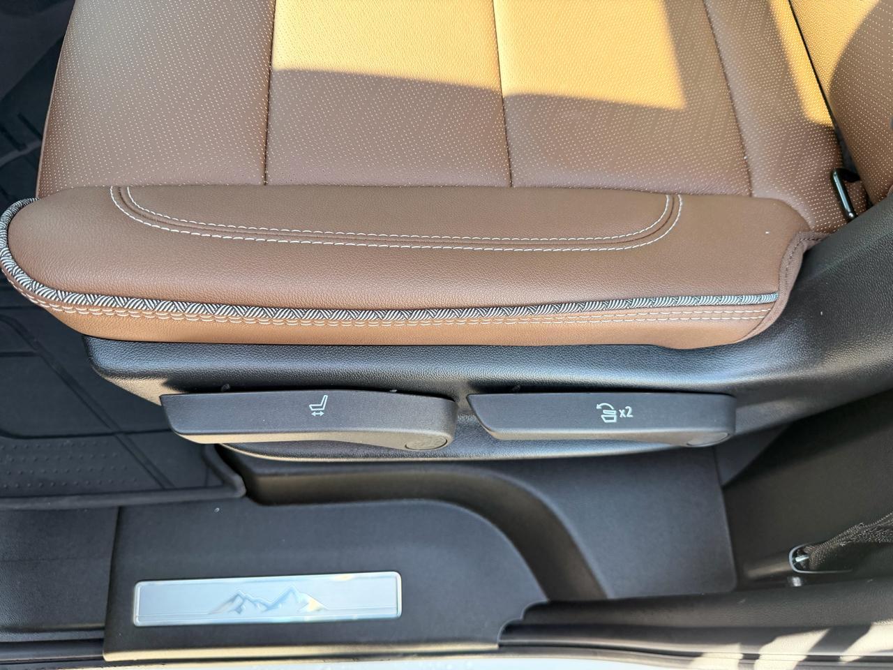 Chevrolet Tahoe High Country 4WD 2024