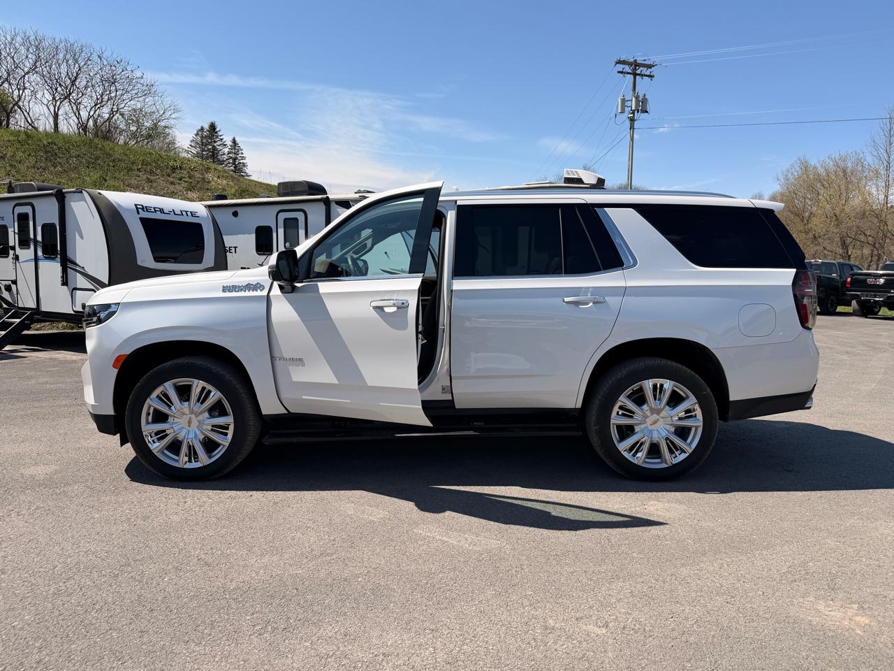 Chevrolet Tahoe High Country 4WD 2024