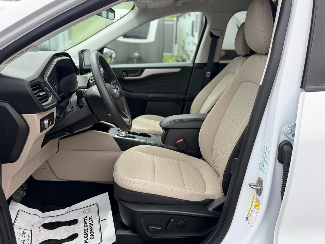 Ford Escape Hybrid  2022