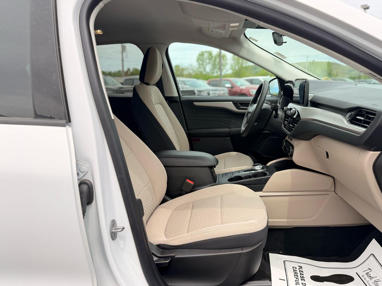 Ford Escape Hybrid  2022