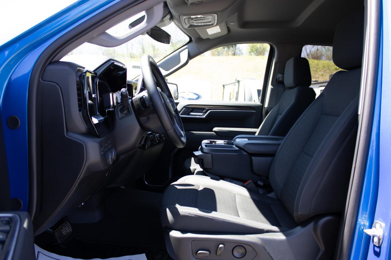 Chevrolet Silverado 1500 RST Crew Cab 4WD 2026