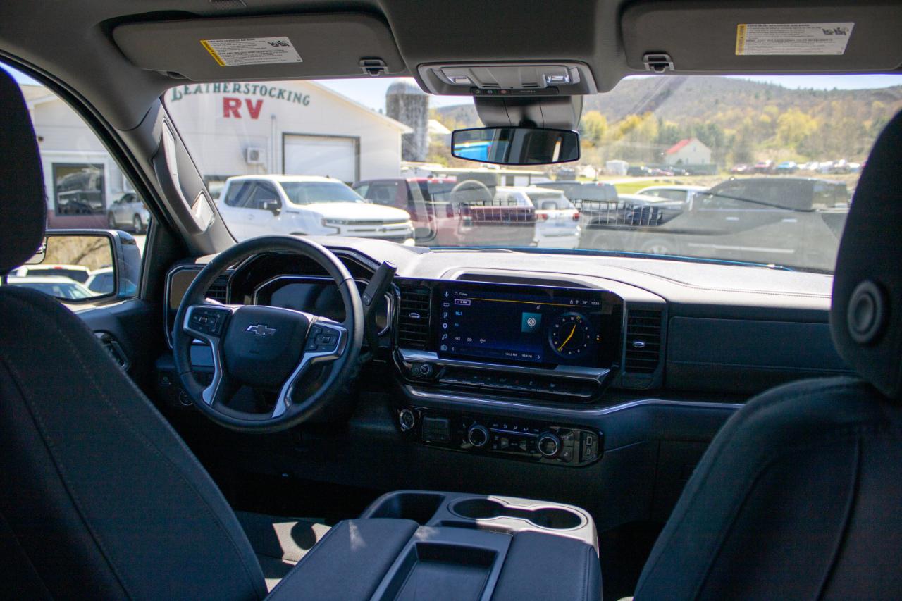 Chevrolet Silverado 1500 RST Crew Cab 4WD 2026