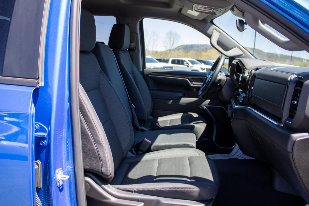 Chevrolet Silverado 1500 RST Crew Cab 4WD 2026