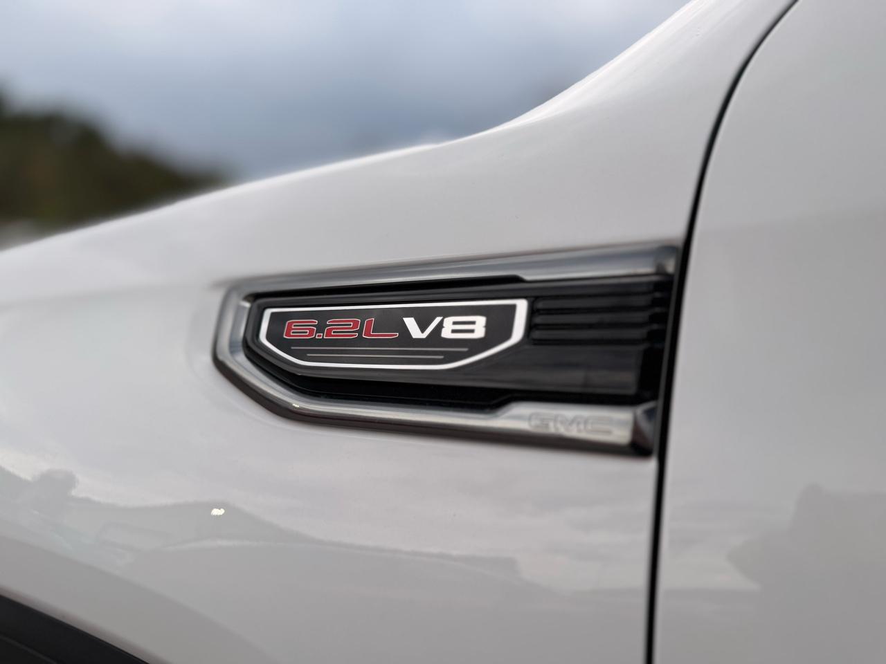GMC Sierra 1500 AT4 Crew Cab 4WD 2025