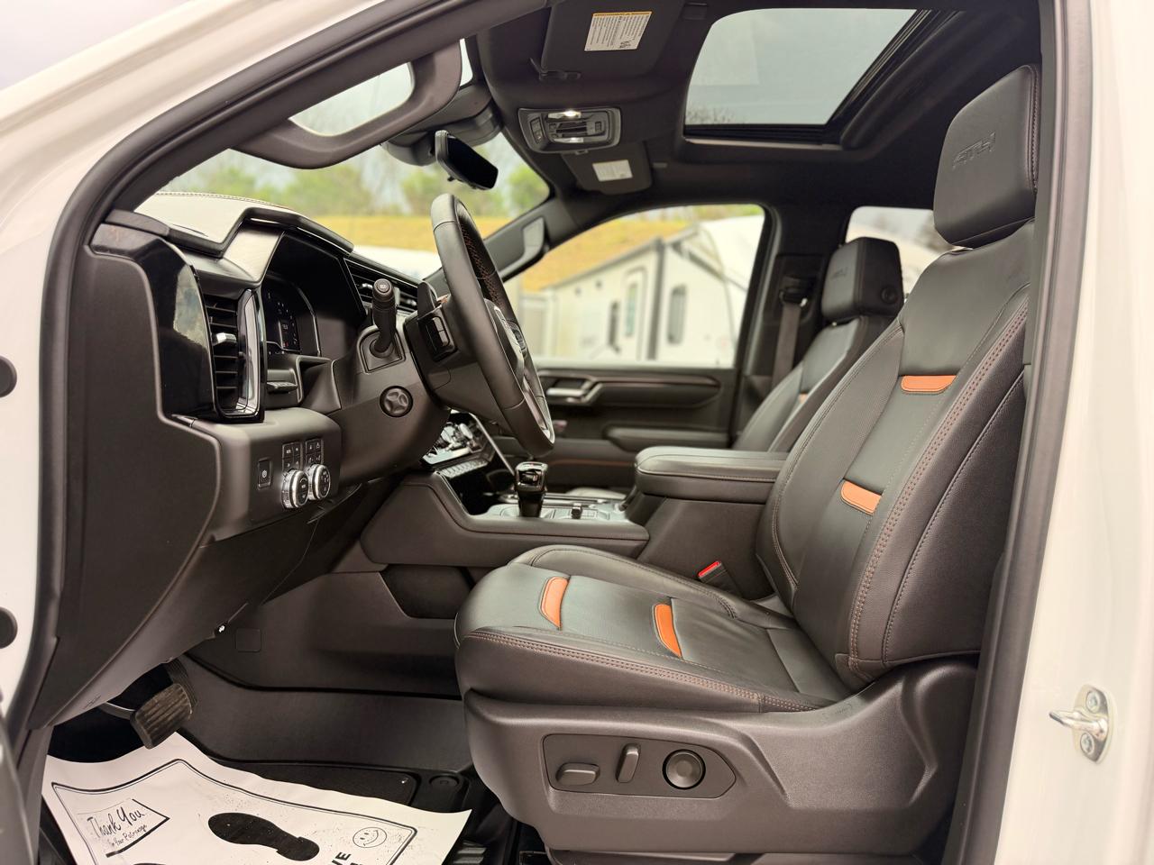GMC Sierra 1500 AT4 Crew Cab 4WD 2025