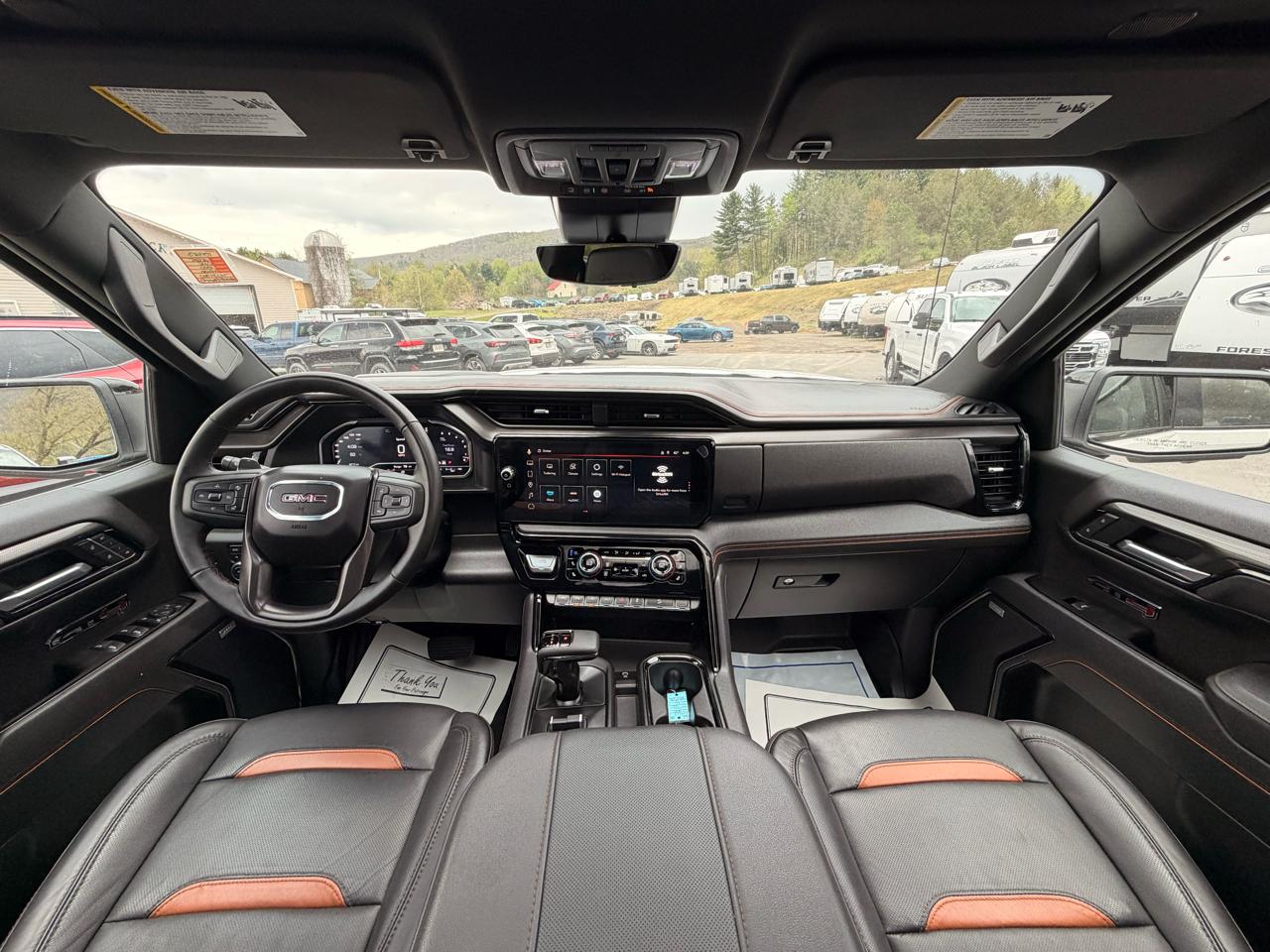 GMC Sierra 1500 AT4 Crew Cab 4WD 2025