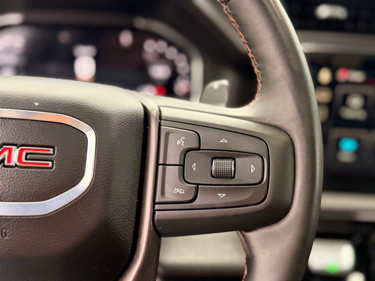 GMC Sierra 1500 AT4 Crew Cab 4WD 2025