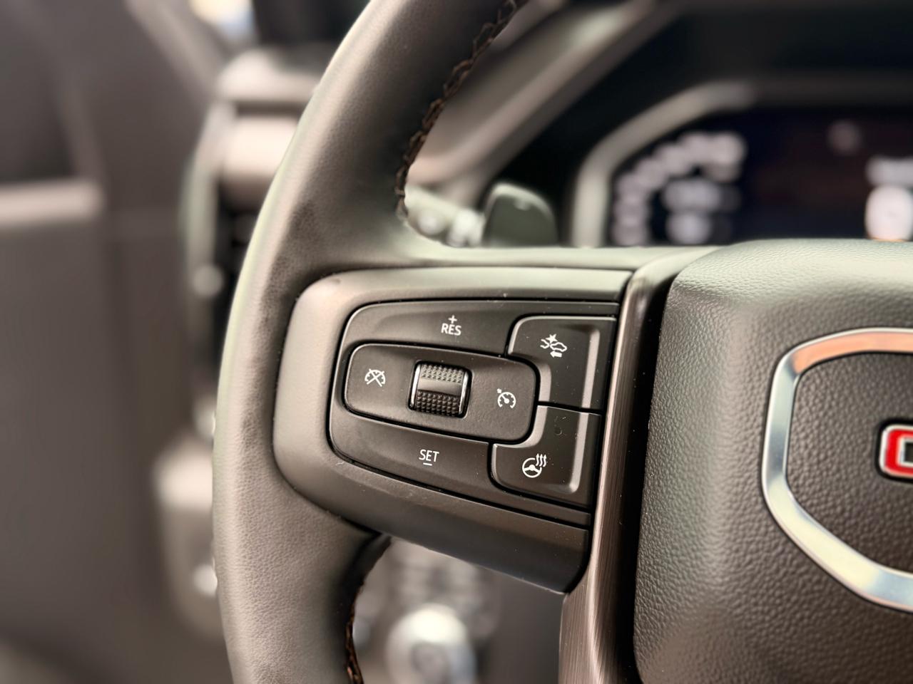 GMC Sierra 1500 AT4 Crew Cab 4WD 2025