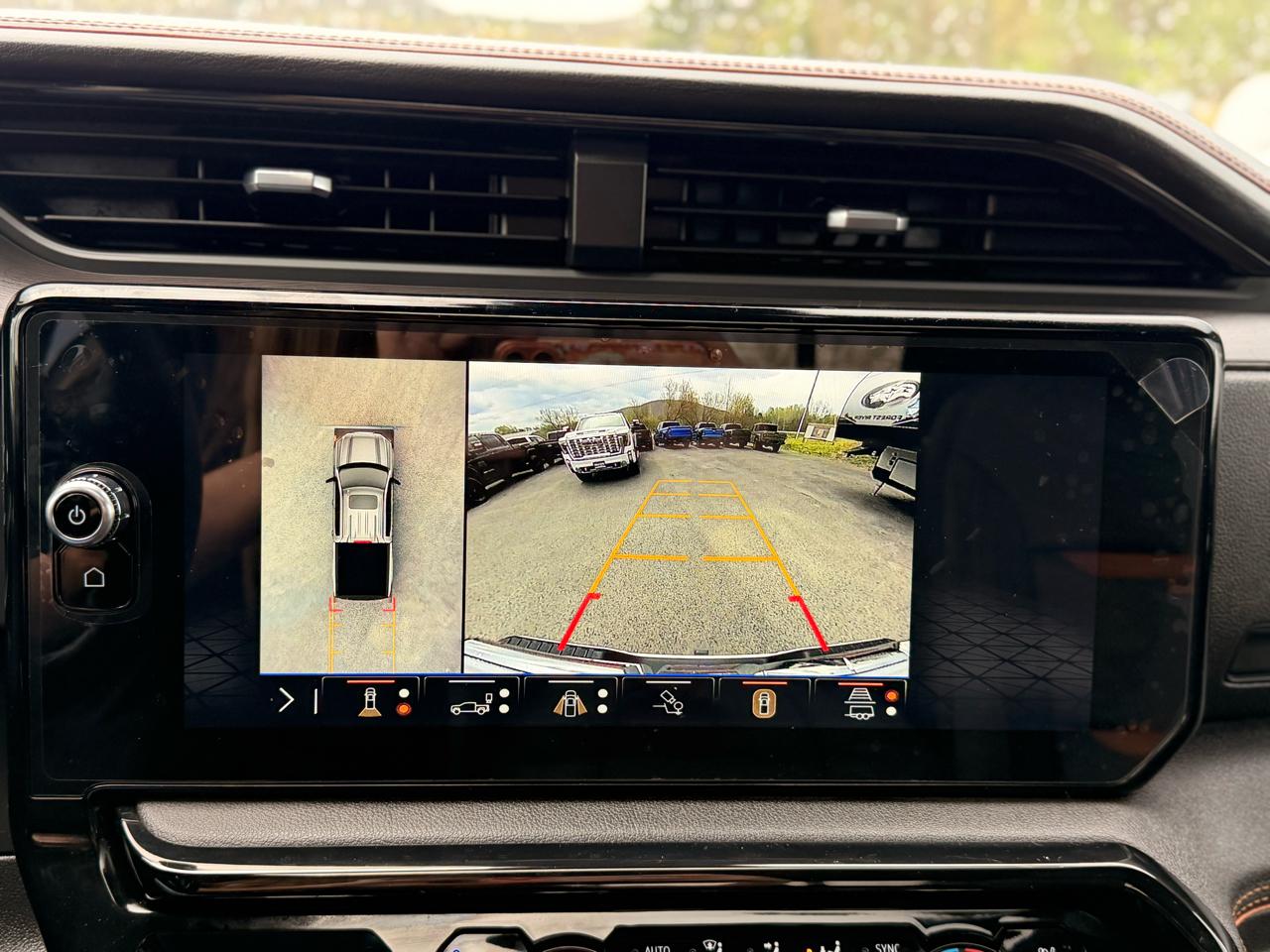 GMC Sierra 1500 AT4 Crew Cab 4WD 2025