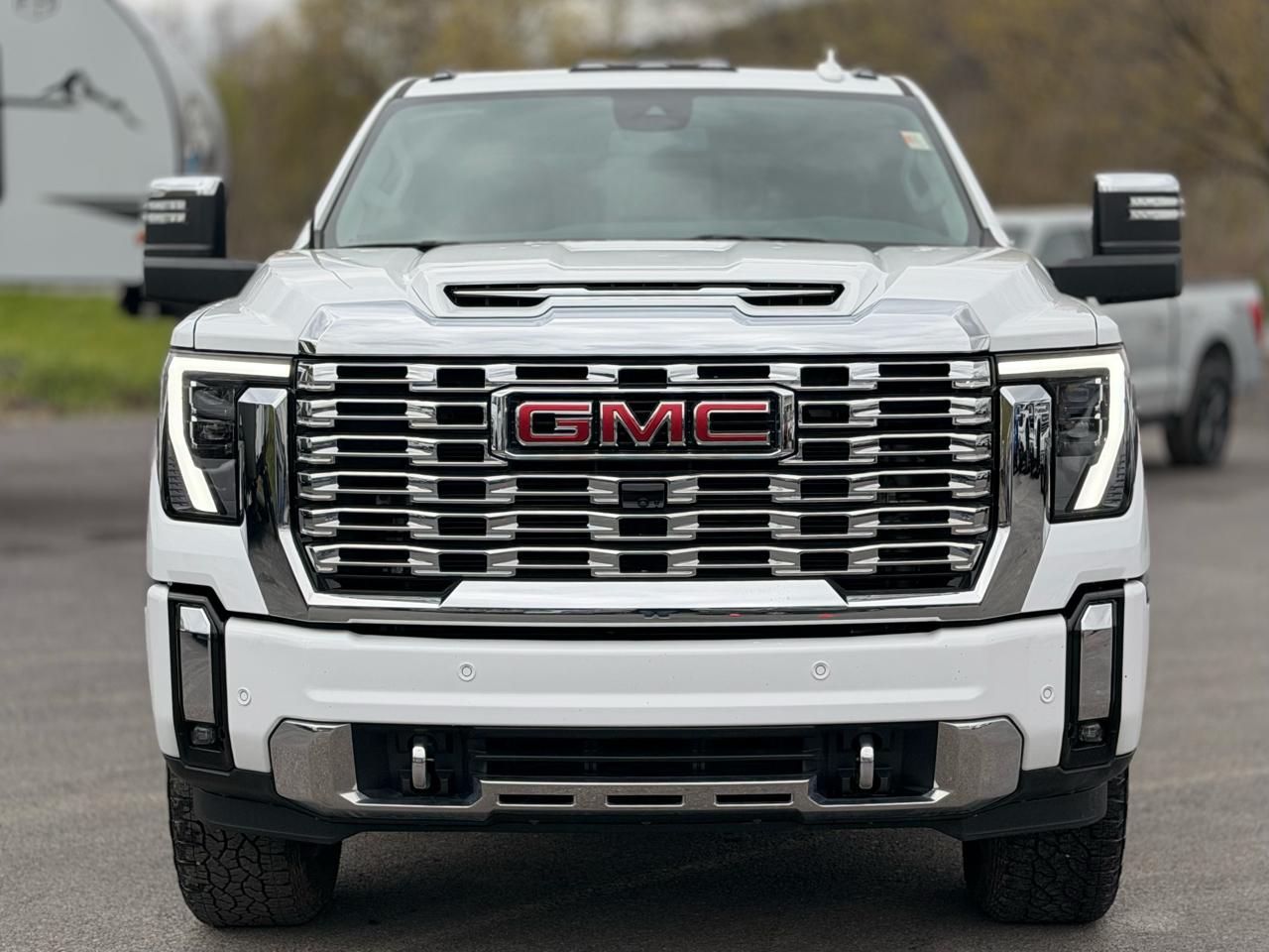 GMC Sierra 3500HD Denali Crew Cab 4WD 2025