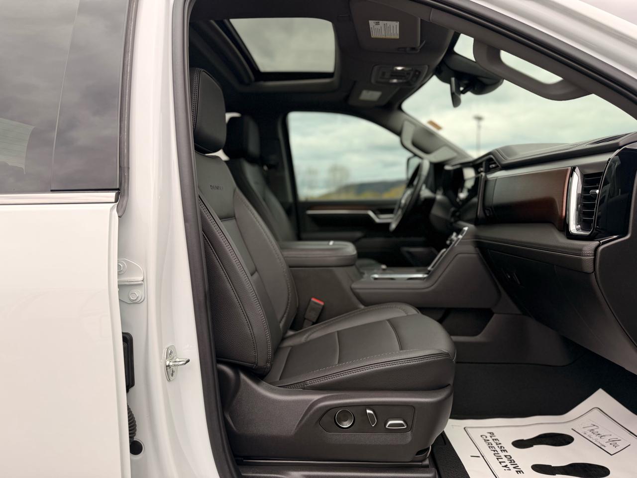 GMC Sierra 3500HD Denali Crew Cab 4WD 2025