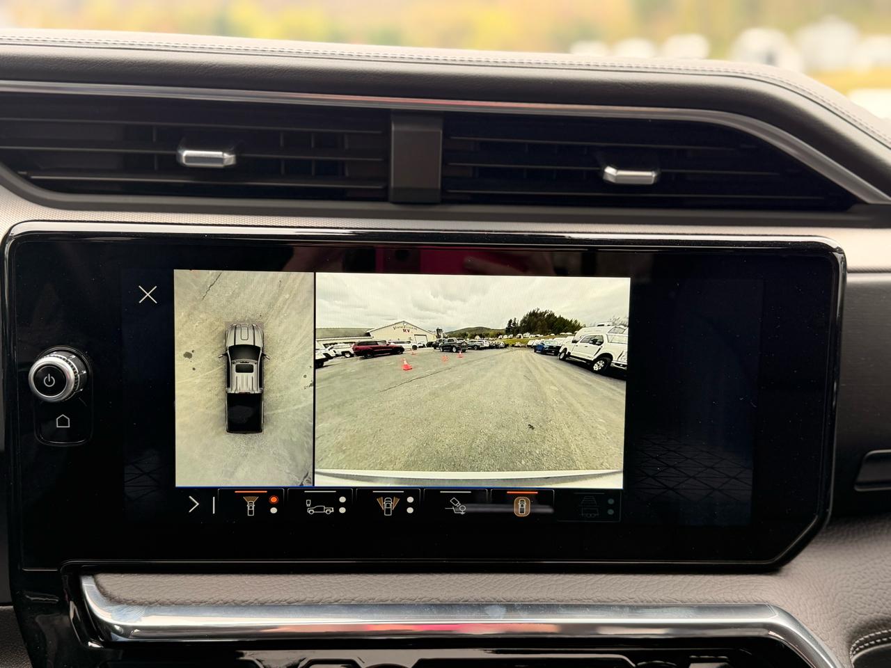 GMC Sierra 3500HD Denali Crew Cab 4WD 2025