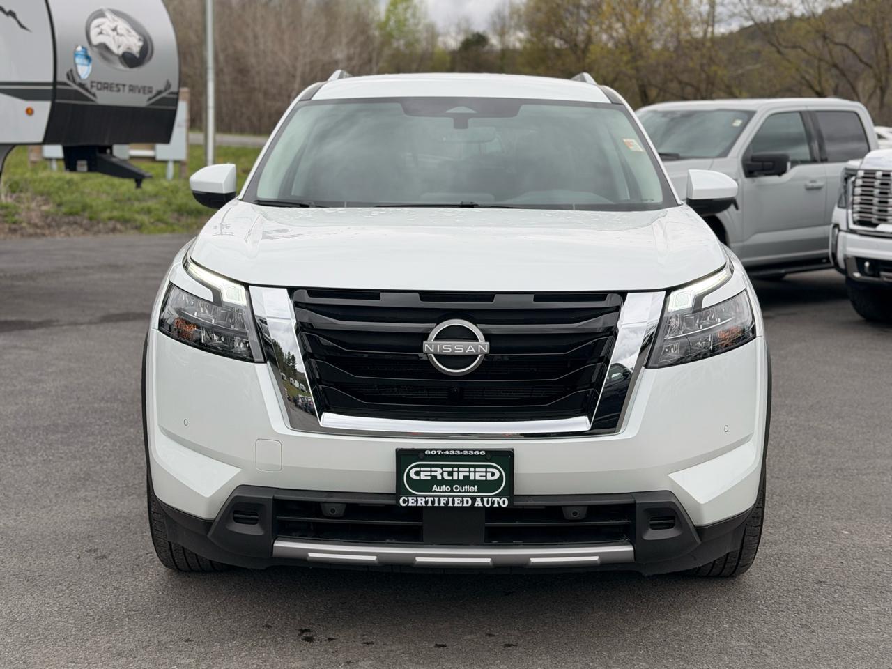 Nissan Pathfinder SL 4WD 2025