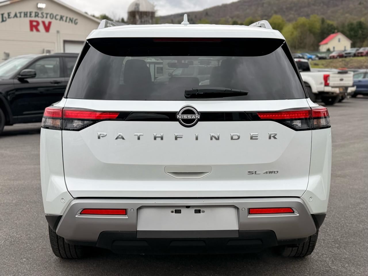 Nissan Pathfinder SL 4WD 2025