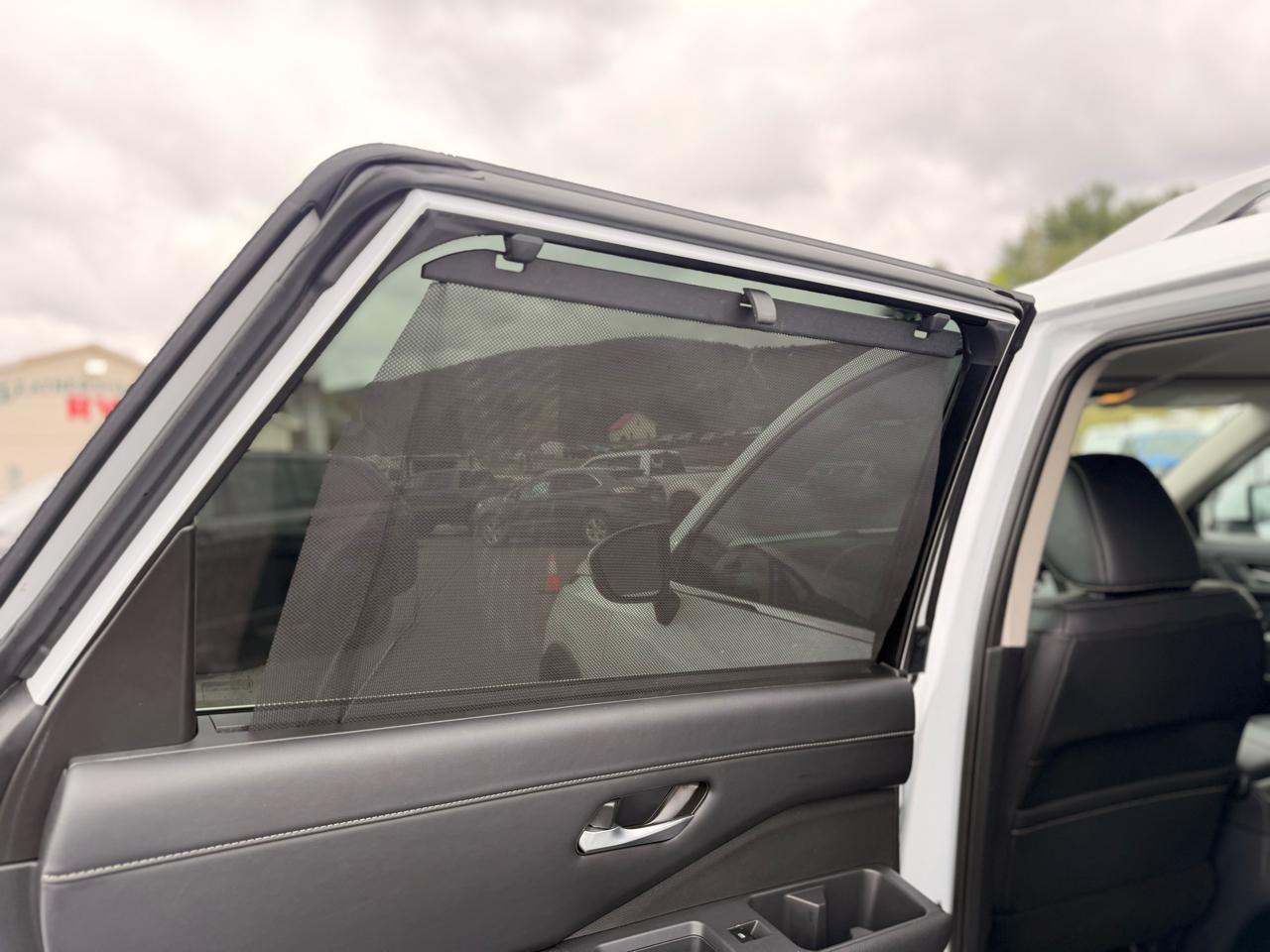 Nissan Pathfinder SL 4WD 2025
