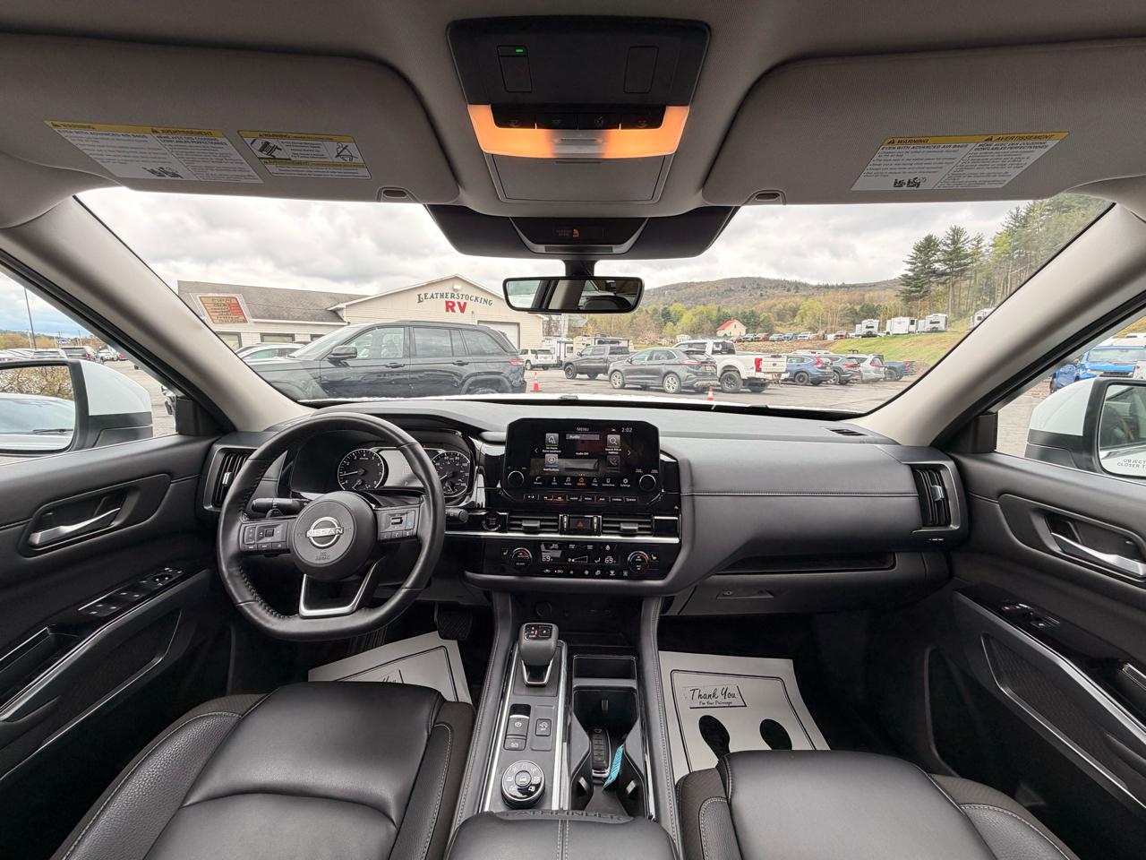 Nissan Pathfinder SL 4WD 2025