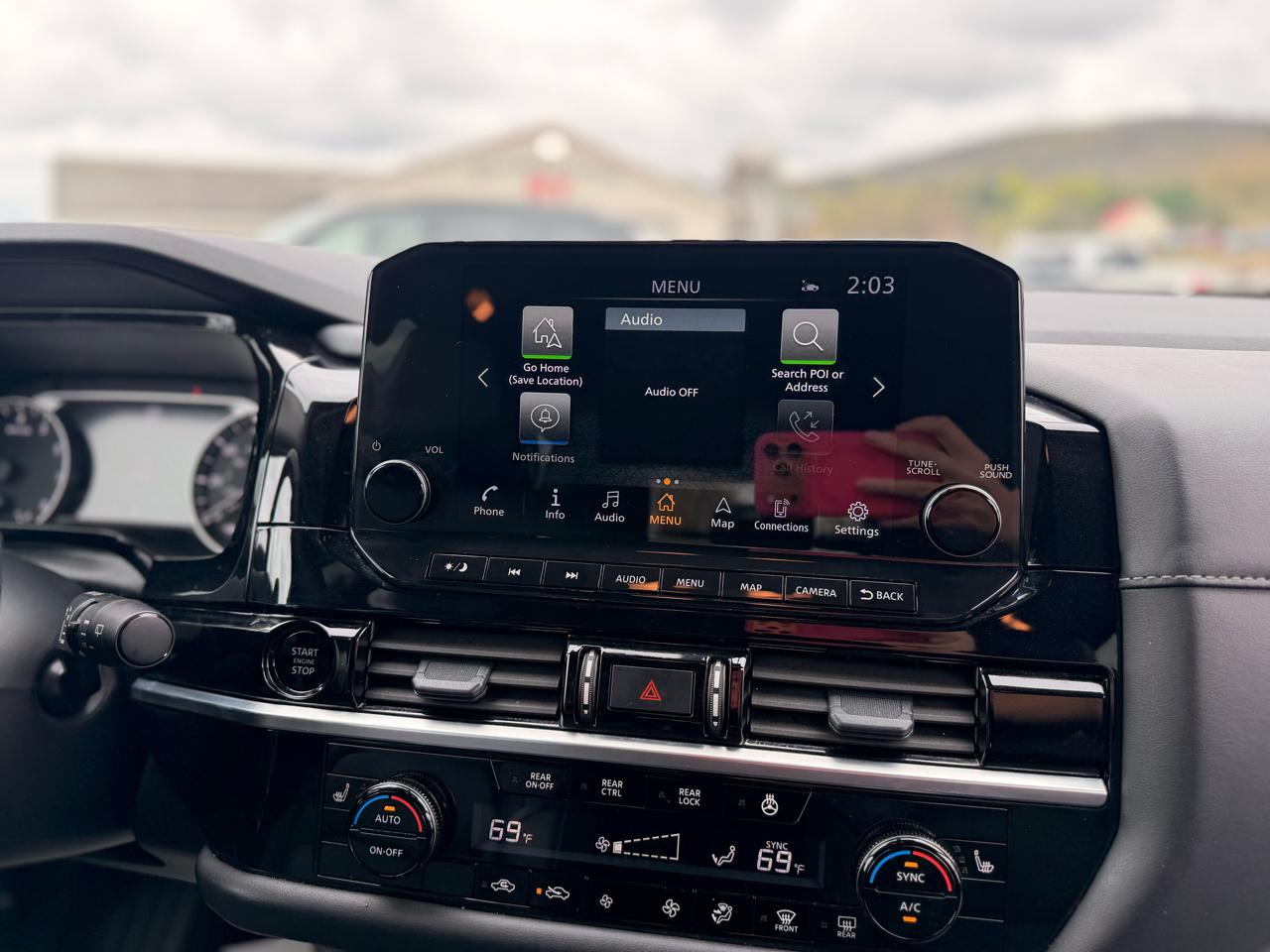 Nissan Pathfinder SL 4WD 2025