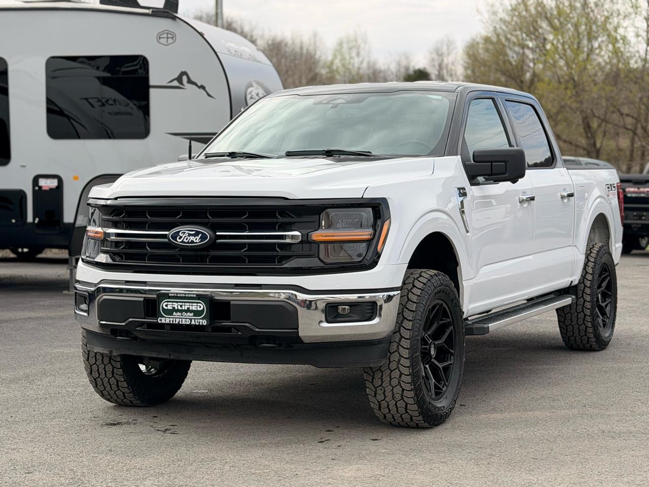 Ford F-150 XLT SuperCrew 4WD 2024