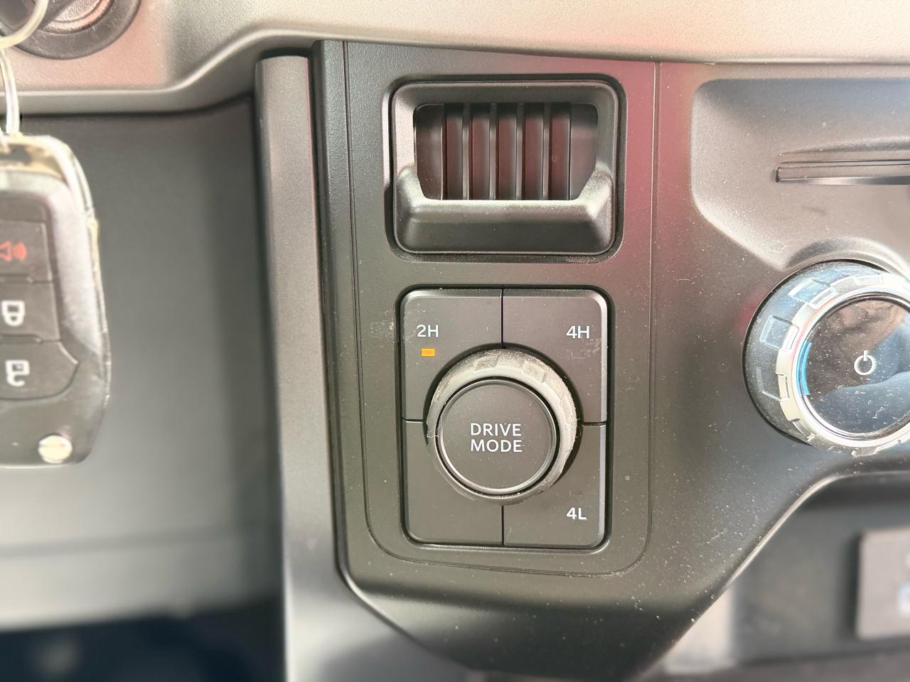 Ford F-150 XLT SuperCrew 4WD 2024