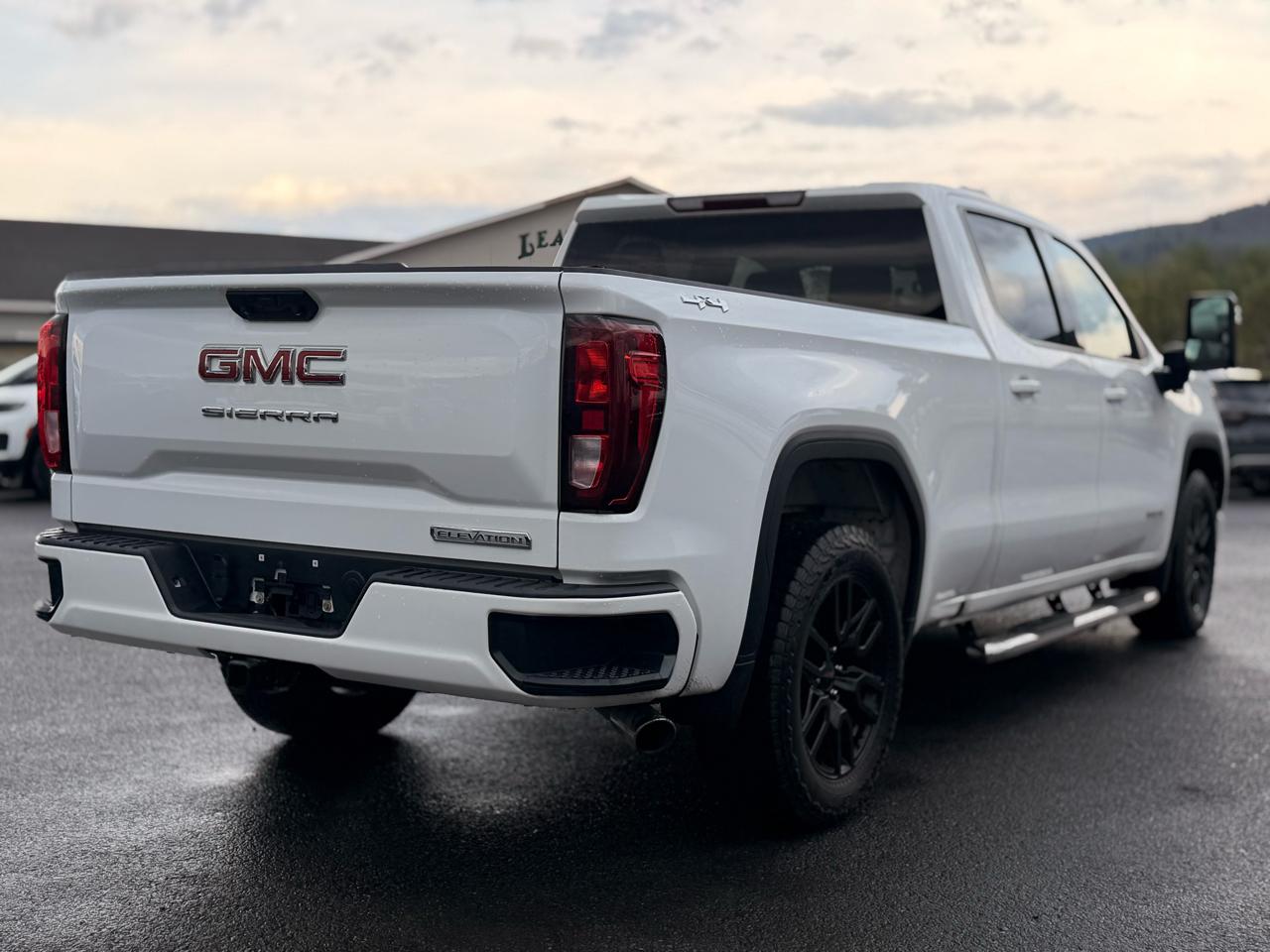 GMC Sierra 1500 Elevation Crew Cab 4WD 2023