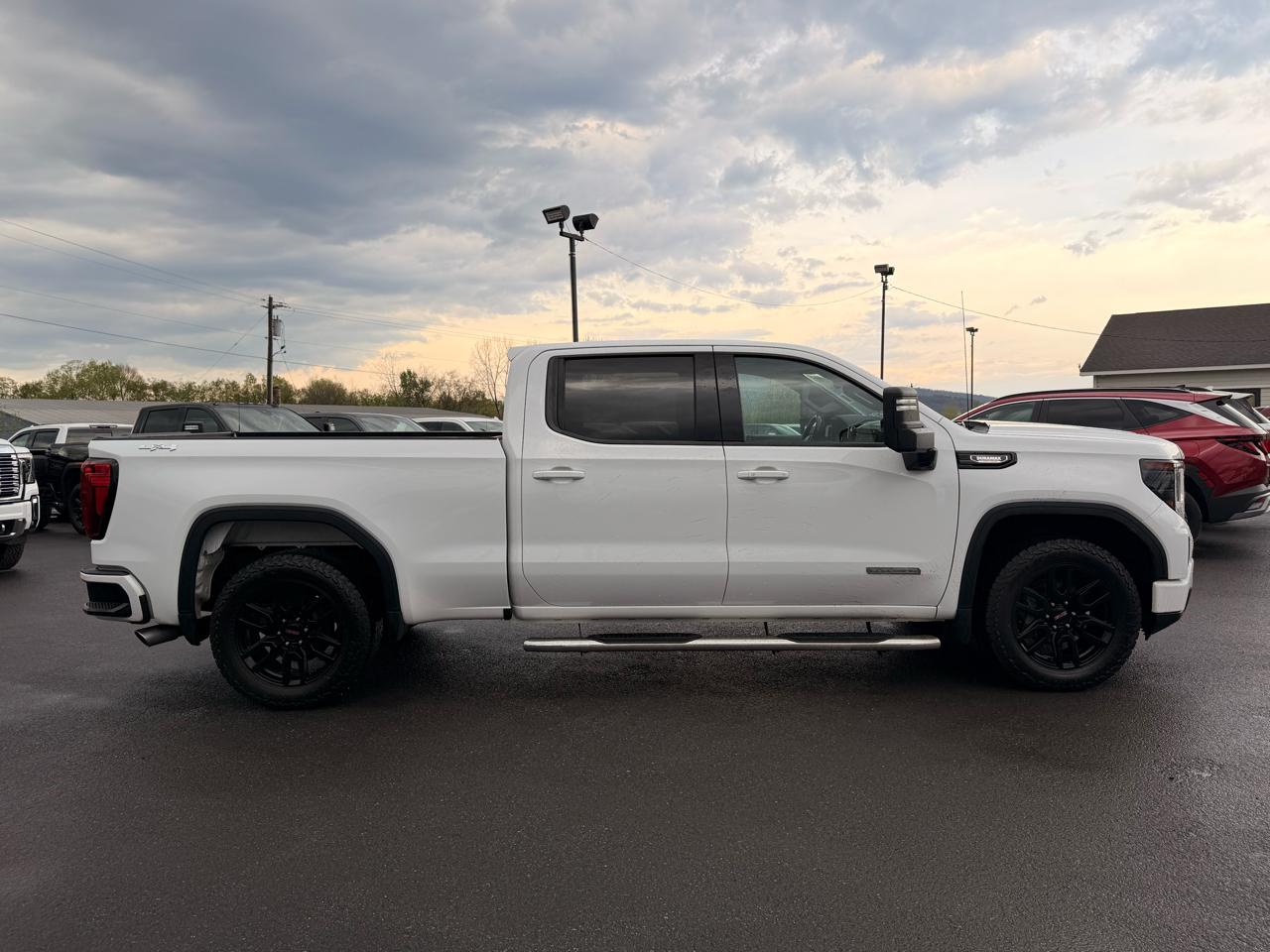 GMC Sierra 1500 Elevation Crew Cab 4WD 2023