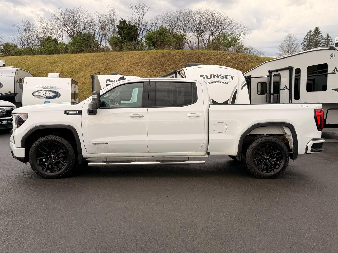 GMC Sierra 1500 Elevation Crew Cab 4WD 2023