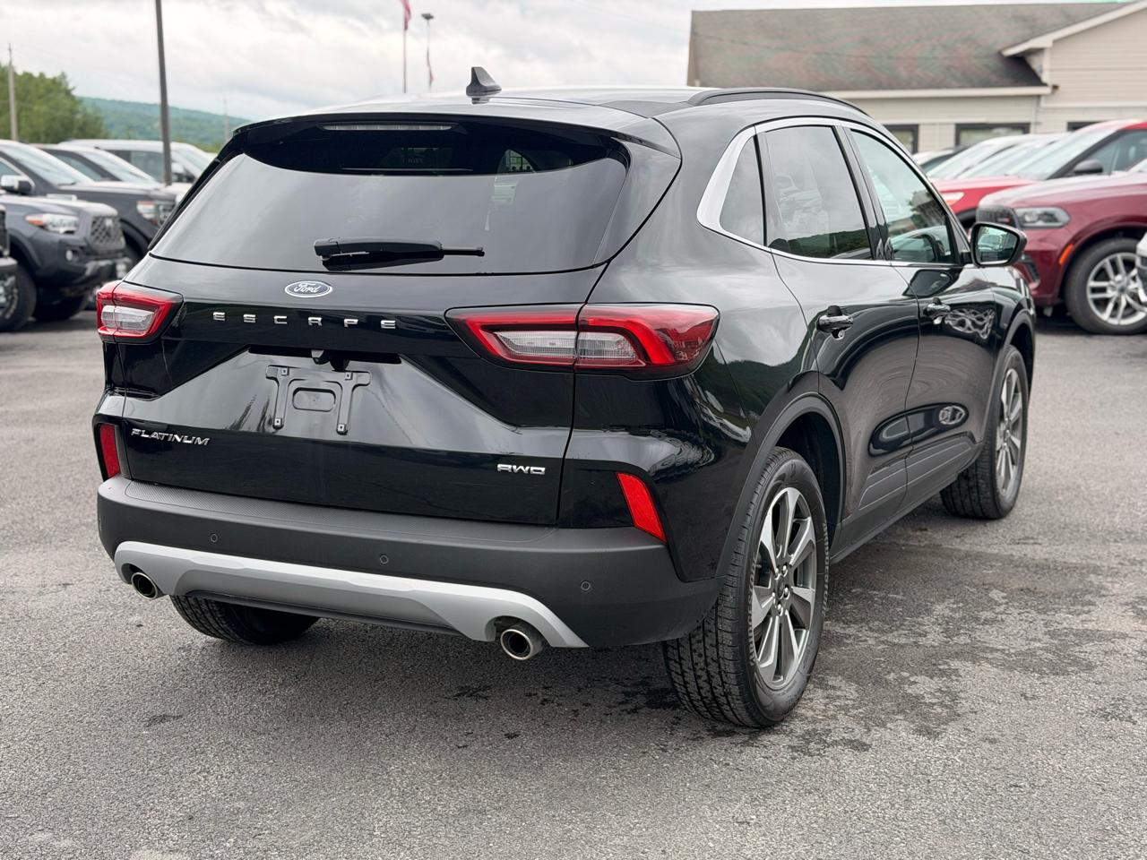 Ford Escape Platinum AWD 2025