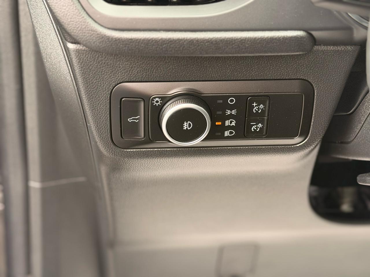 Ford Escape Platinum AWD 2025