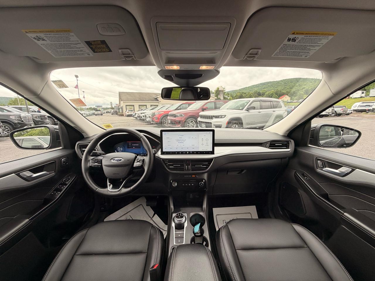 Ford Escape Platinum AWD 2025