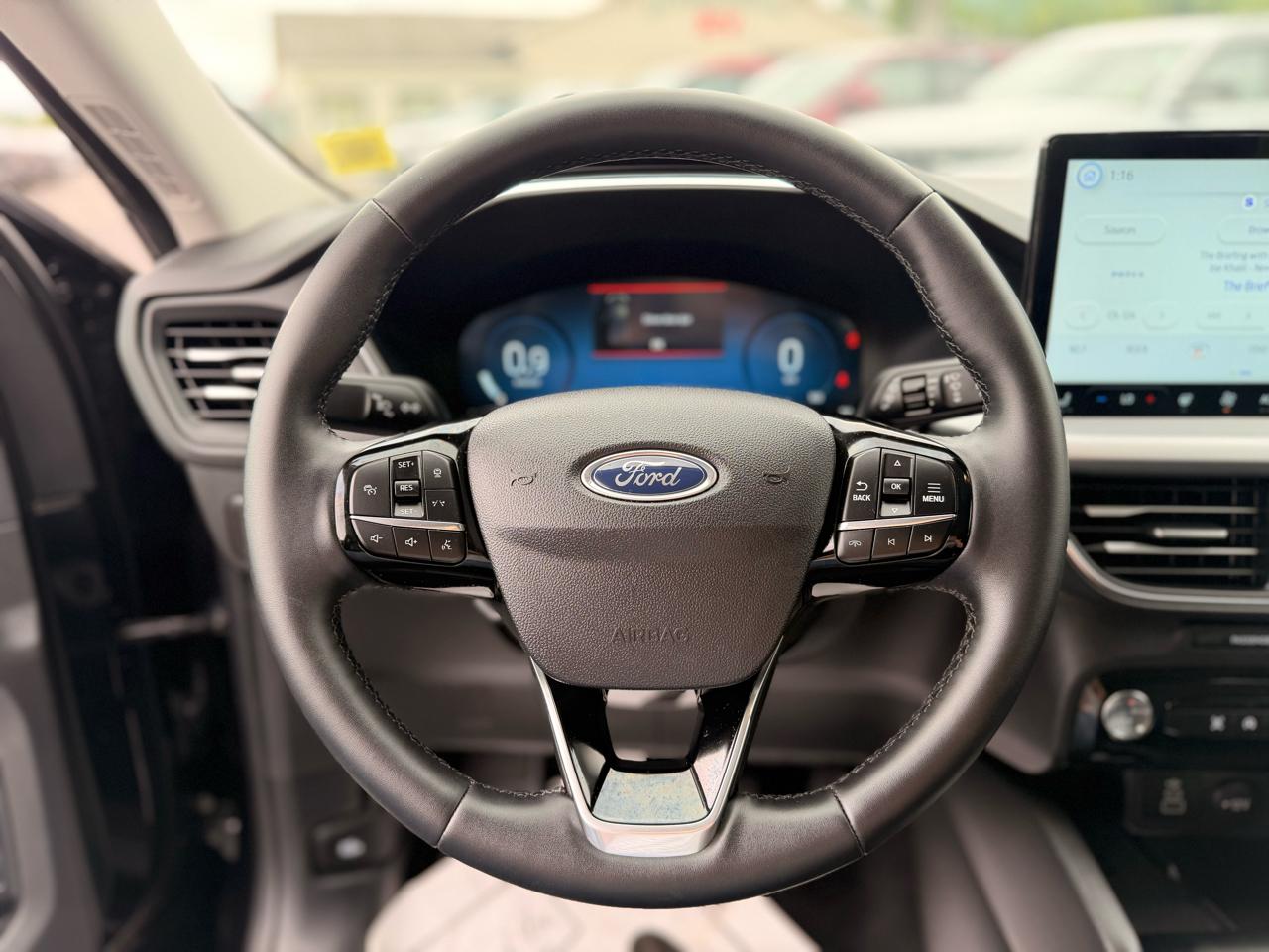 Ford Escape Platinum AWD 2025